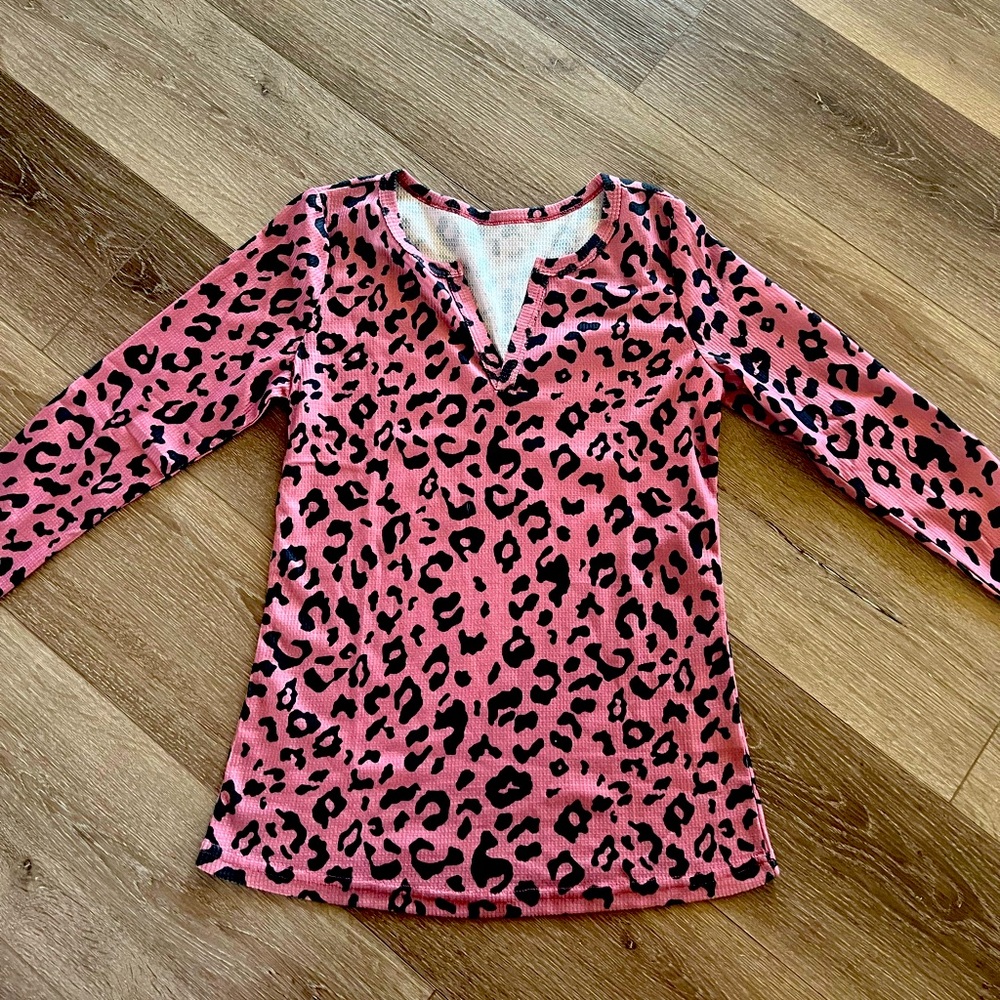 Pink leopard long sleeve shirt